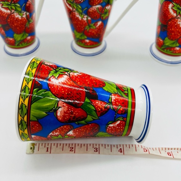St Michael Strawberry Patterned Mugs - Set of 4 Bone China Made in the UK - Picture 13 of 14